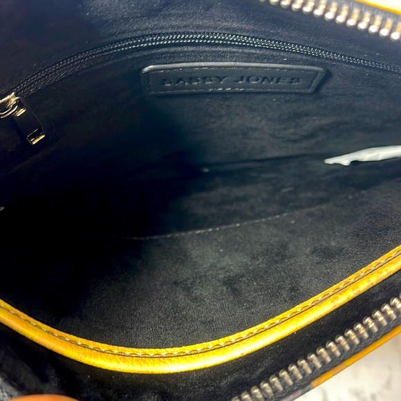 Sassy Jones Clutch - Picture 4 of 4